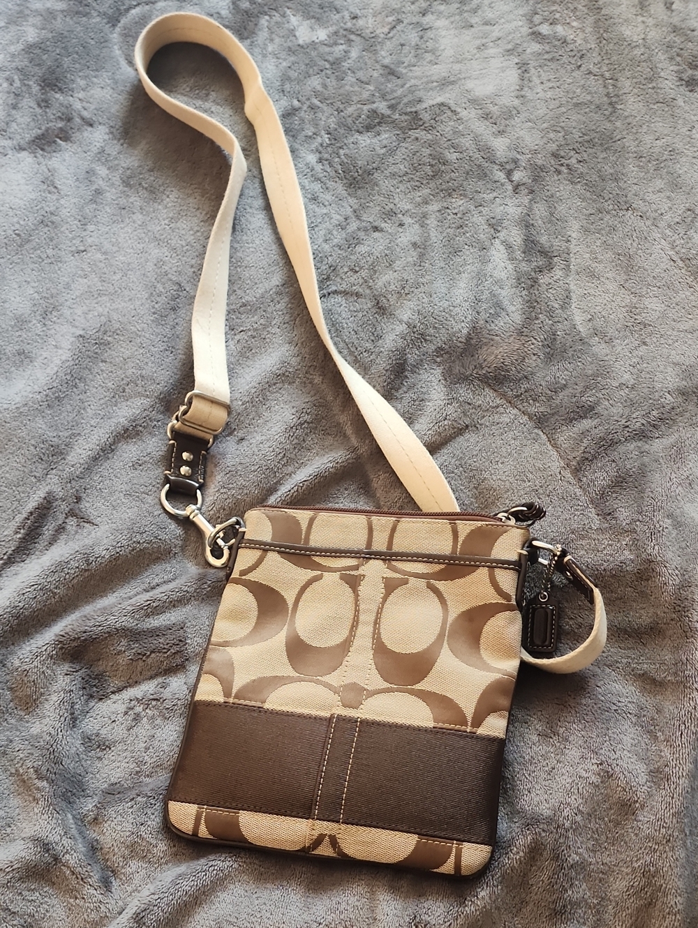 Coach Vintage Y2k Canvas Crossbody Bag in Beige and Brown - Signature Pattern